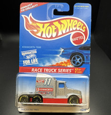 Hot Wheels Kenworth T600 Race Truck Series 1:64 Silver Red Diecast Unopened