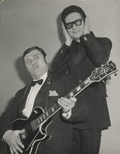 Les Dawson Roy Orbison ORIGINAL PUBLICITY PHOTOGRAPH OF ROY ORBISON AND #162932