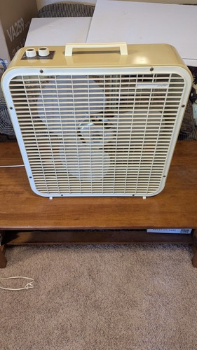 Vintage Lakewood 3 Speed 22" Box Fan Metal Blade & Cabinet