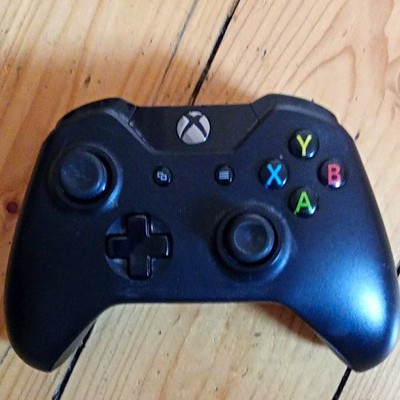 Microsoft Xbox One Wireless Controller/Gamepad Schwarz für Xbox One Konsole