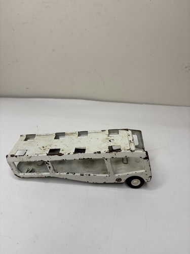 Vintage Tonka 55010 Red Semi Truck And White Trailer RUSTED - Picture 11 of 18