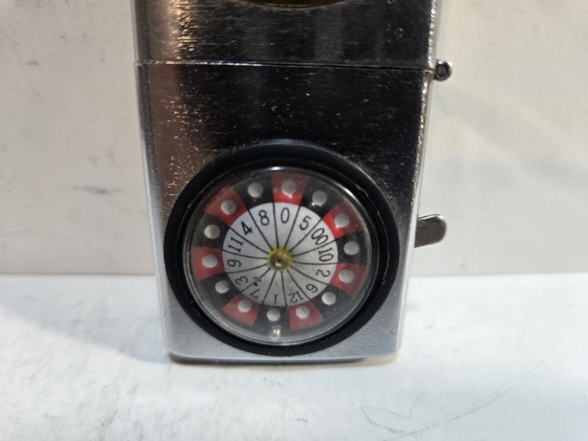 VINTAGE ROULETTE WHEEL Silver Tone Sparking LIGHTER/ 7599/34 VINTAGE ROULETTE WHEEL Silver Tone Sparking LIGHTER/ 7599/34