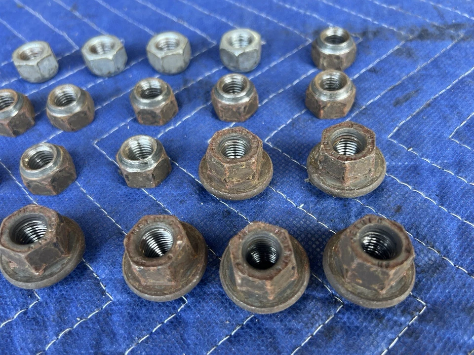 Juego de pernos de rueda de tuercas para Cadillac Seville 1980-1985 OEM #3347M Foto 2 de 4