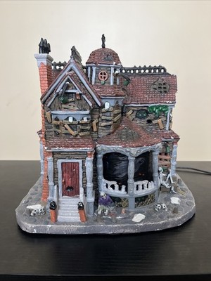 Lemax Spooky Town Last House on the Left - RARE 2013 - 35548 READ.