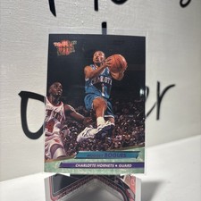 1992-93 FLEER ULTRA MUGGSY BOGUES CHARLOTTE HORNETS #17