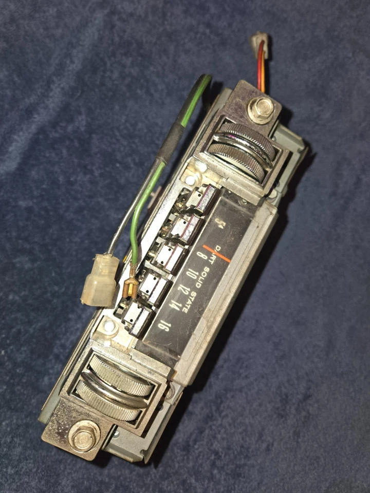 MOPAR 1968-69 A-Body AM PB Radio Dodge Dart Plymouth Valiant Thumbwheel 2864513 Foto 3 de 4