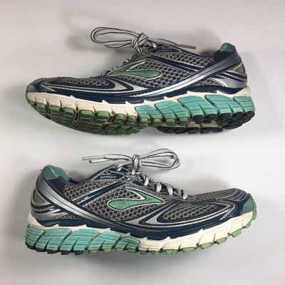 race runner sneakers