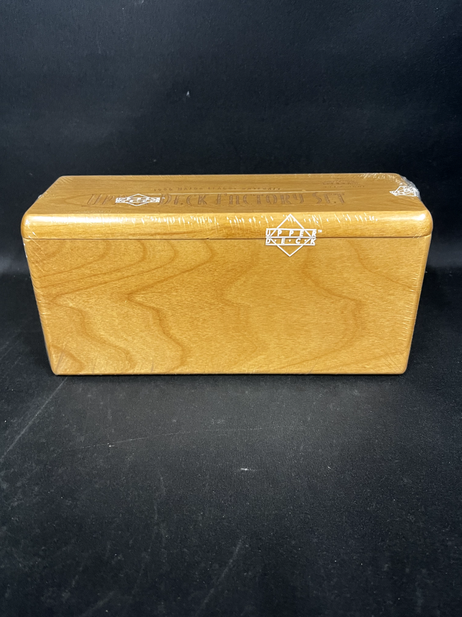 Upper Deck 1996 Baseball Card Factory Set in Wooden Box LE 3419