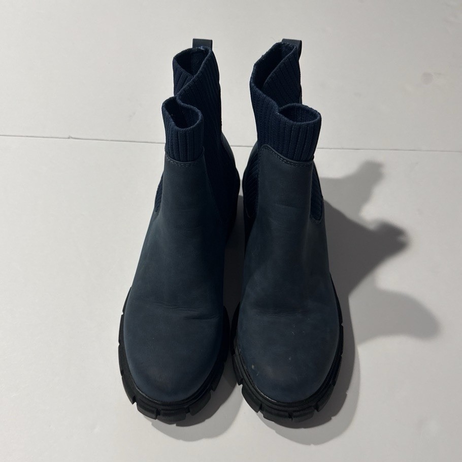 Women’s Black Suede Chelsea Ankle Boots Slip-On Round Toe Pull Tab Size 7