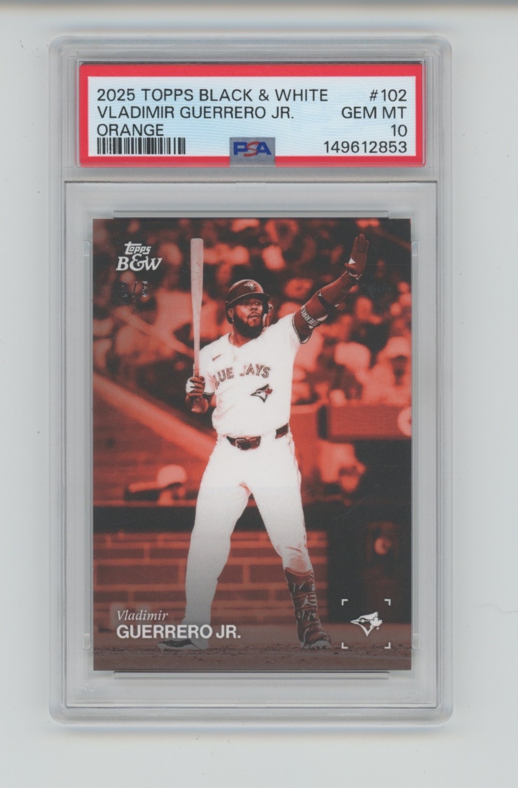 VLADIMIR GUERRERO JR. 2025 TOPPS BLACK & WHITE #102 ORANGE /5 PARALLEL SP PSA 10