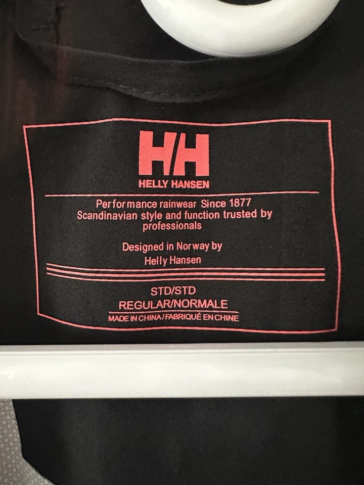 Capa de Chuva Helly Hansen Feminina (Tamanho Regular) Preta Tamanho Único USADA SUAVEMENTE - Imagem 4 de 4