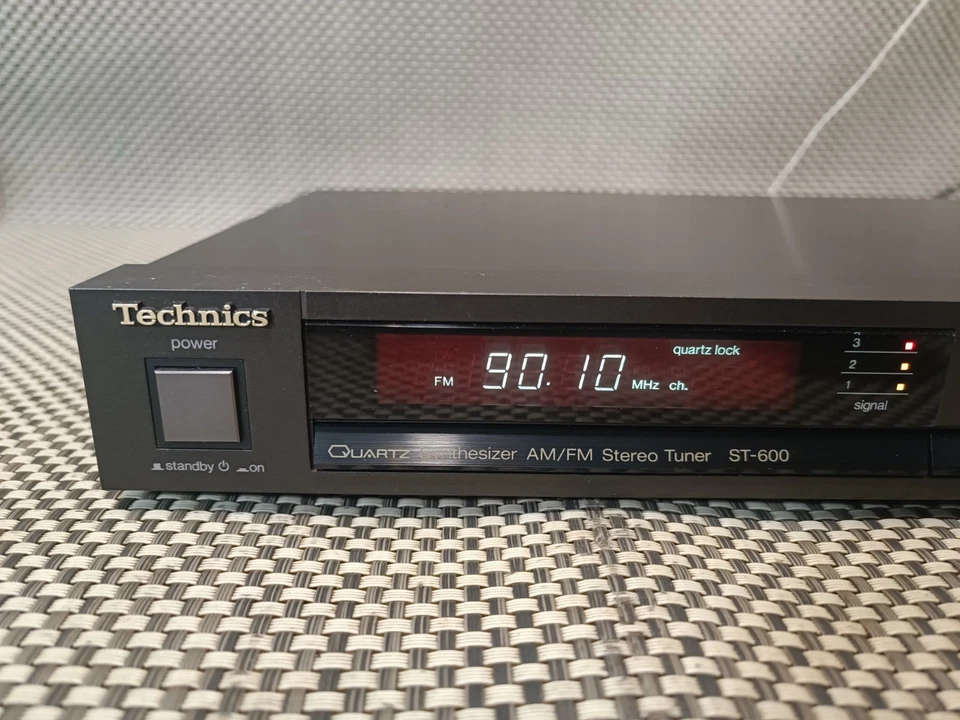 Technics ST-600 Quartz Stereo Synthesizer Tuner HiFi Radio Sound Audio Stereo - Bild 2 von 4