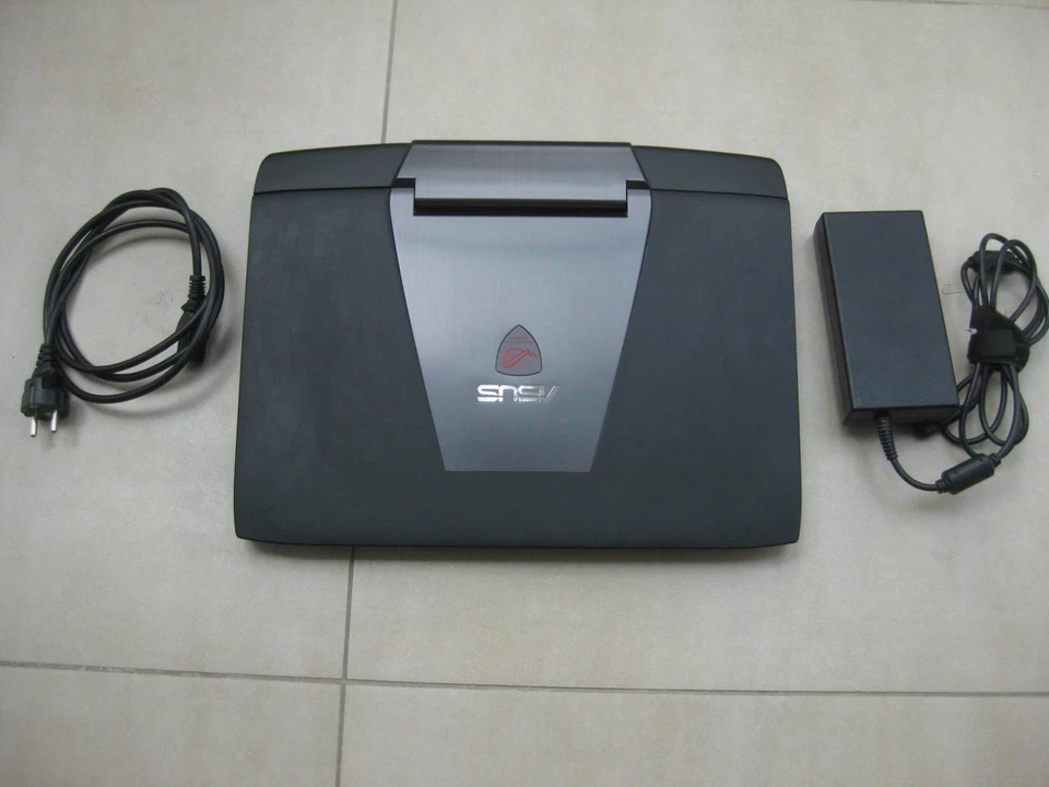 ASUS ROG G751JY-T7059H i7-4710HQ 8GB 1TB HDD 256GB SSD GTX980M 17,3 Gaming PRO