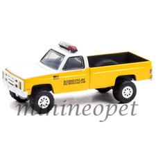 GREENLIGHT 67010 C 1987 CHEVY M1008 STURGEON LAKE FIRE DEPT 1/64 YELLOW / WHITE