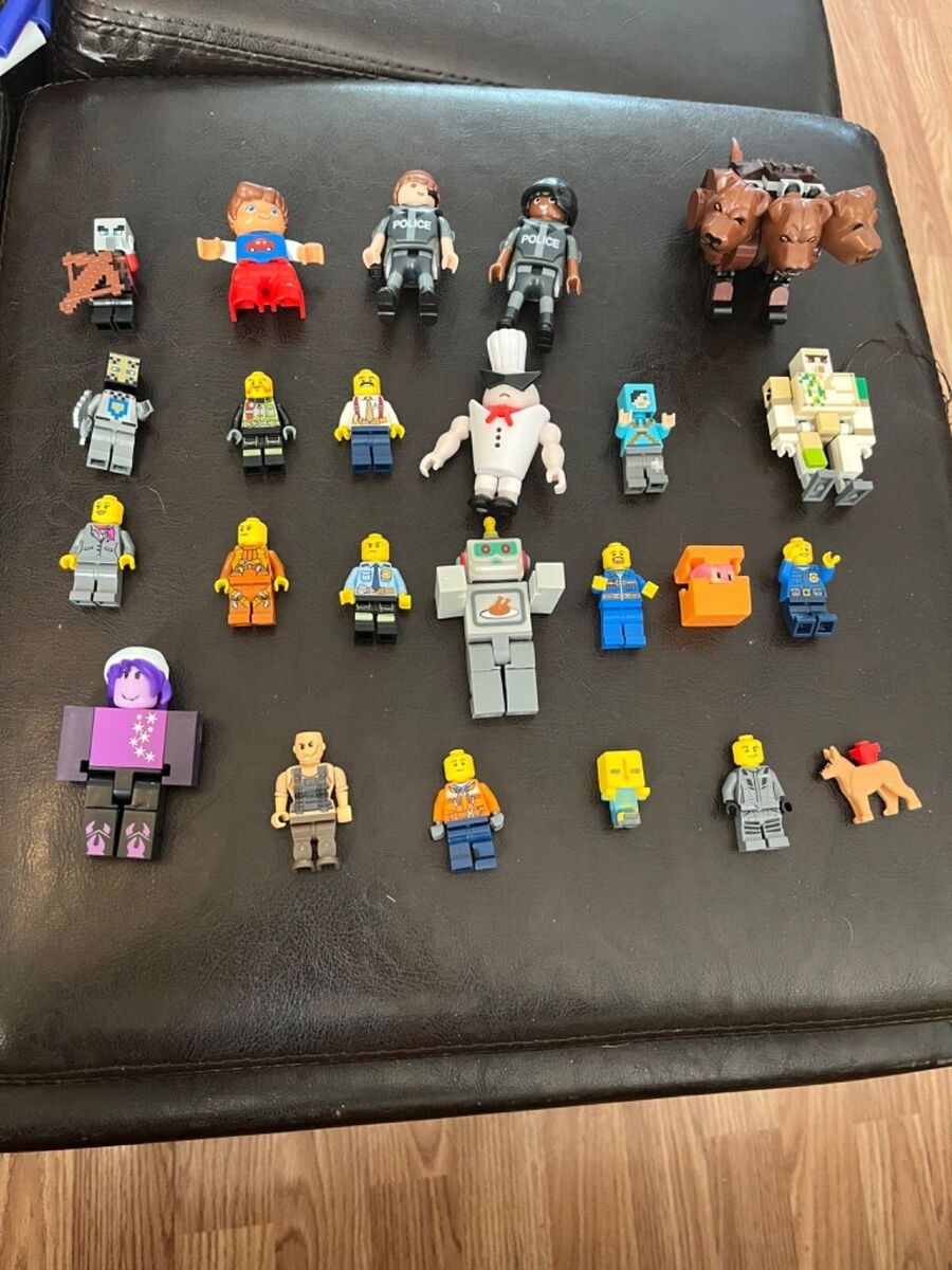 Become Lego Characters FOR FREE On ROBLOX! 