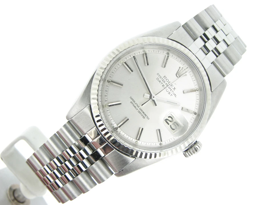Reloj Rolex Datejust para hombre de acero inoxidable con bisel de oro blanco de 18 quilates esfera plateada 1601 Foto 4 de 4