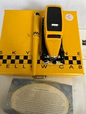 Eversharp Skyline Yellow Cab Fountain Pen, 14K Fine Nib-New