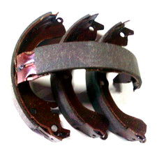 Neuer original Textar Nr. LS 758  Bremsbackensatz passend für Dacia Logan