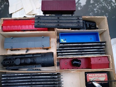 MARX 9619 Allstate Train Set in Original Box with Side Smoker 1666 Locomotive