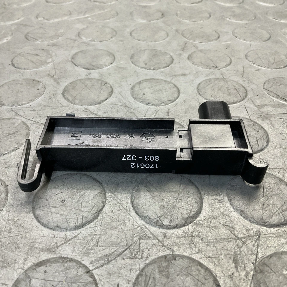 2013-2017 Cadillac XTS keyless entry antenna module Receiver OEM - Image 2 of 4