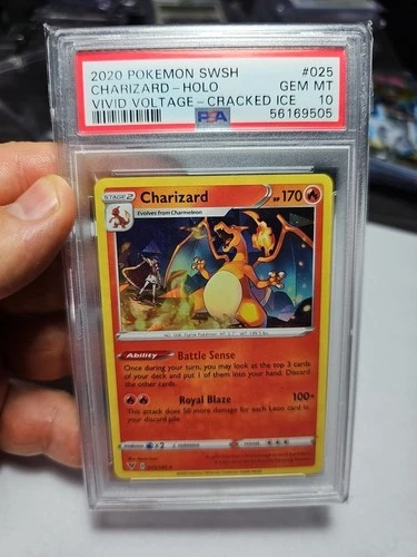 2020 POKEMON SWORD & SHIELD VIVID VOLTAGE CRACKED ICE #025 CHARIZARD-HOLO PSA 10