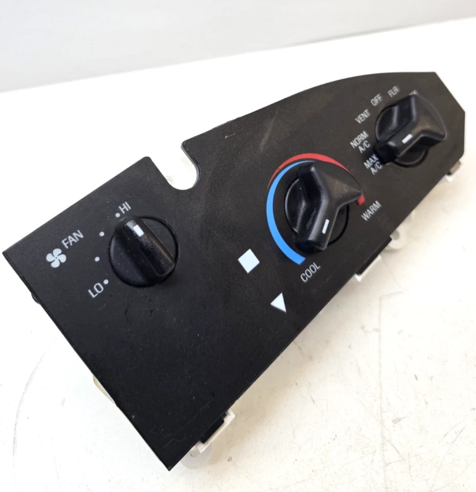 Оригинальный ручной блок климат-контроля для Ford E-150/E-250 1997-2005 годов выпуска XC2H-19C733-AA - Изображение 2 из 4