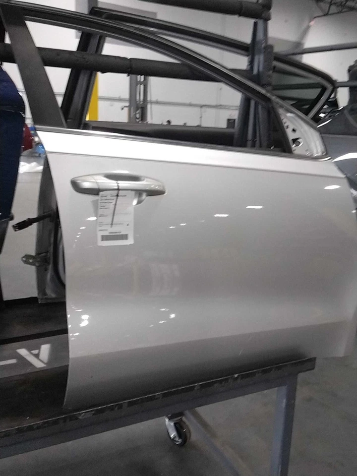 2017 KIA Sportage Right Front Door Silver 634153 Used 76K Miles — 第 2/4 张图片