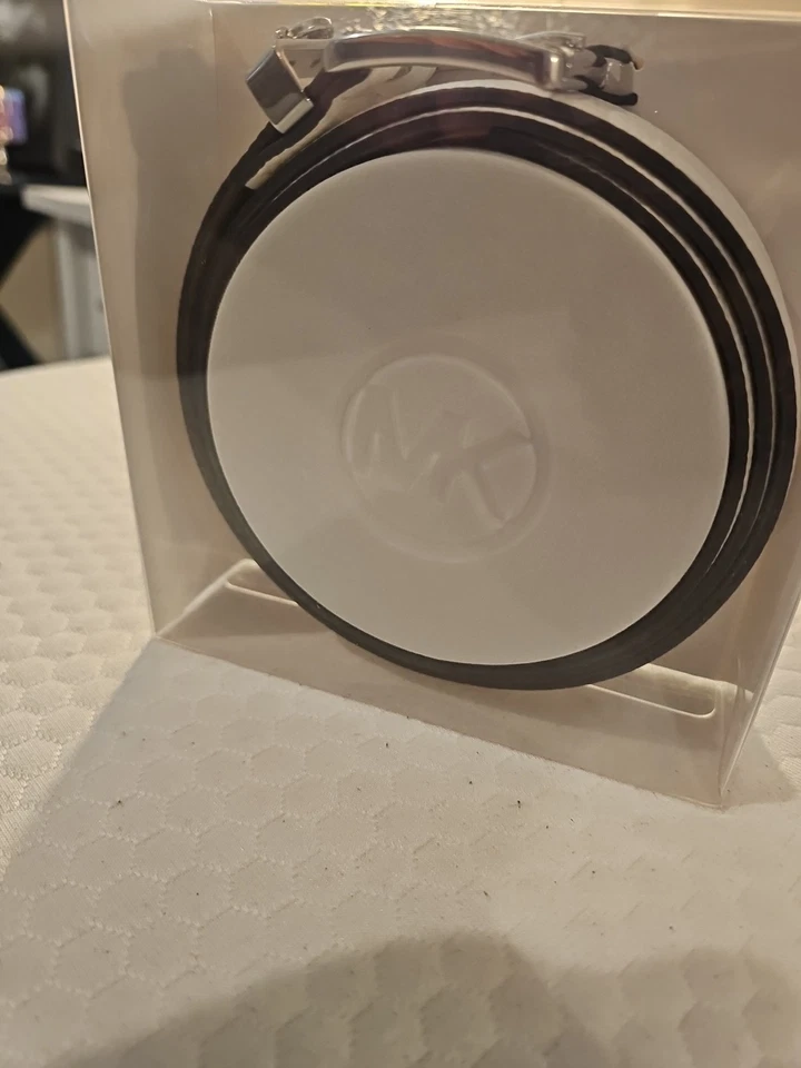 Cinturón Michael Kors Mujer Cuero Blanco Talla L/Xl Plateado Logo Hebilla Nuevo Foto 2 de 4