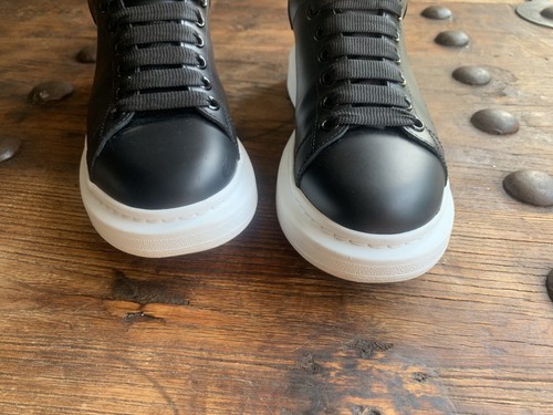 Alexander McQueen Herren Oversized Sneaker Weiß/Schwarz Größe 9-9,5 Weite US 40 E - Bild 5 von 9