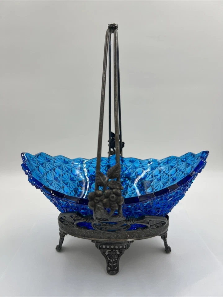 Antiguo Wm. Cesta nupcial azul con soporte plateado Rogers en forma de diamante C. 1870 Foto 3 de 4