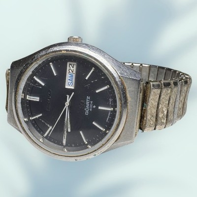 Vintage 1976 Seiko 4004 SQ Quartz Mens Watch Date JAPAN Runs Great