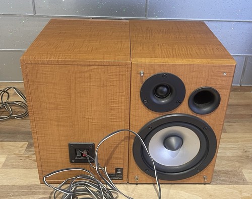 Hitatchi AX-M69 Amplifier/Tuner/CD/MP3 Player W remote / plus speakers 50w 🔥 - Picture 11 of 14
