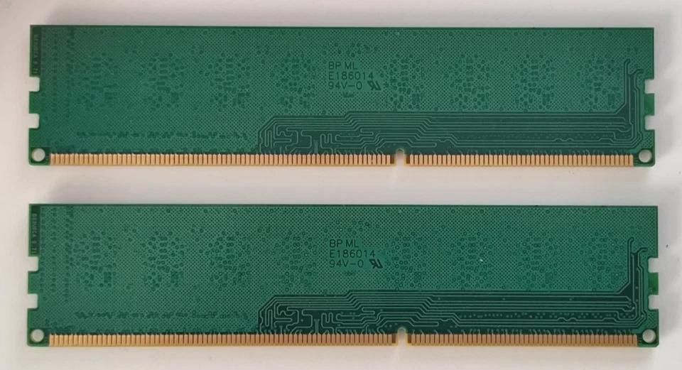 Ram 2x1 GB Desktop Computer DDR3 PC3-10600 UNIFOSA GU502203EP0201 1333Mhz (2GB) - Immagine 2 di 2