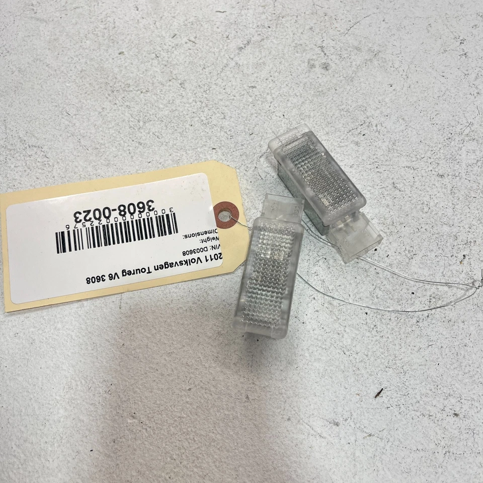 Juego de luces interiores de cortesía Volkswagen Touareg 2004-2017 2 piezas OEM Foto 3 de 4
