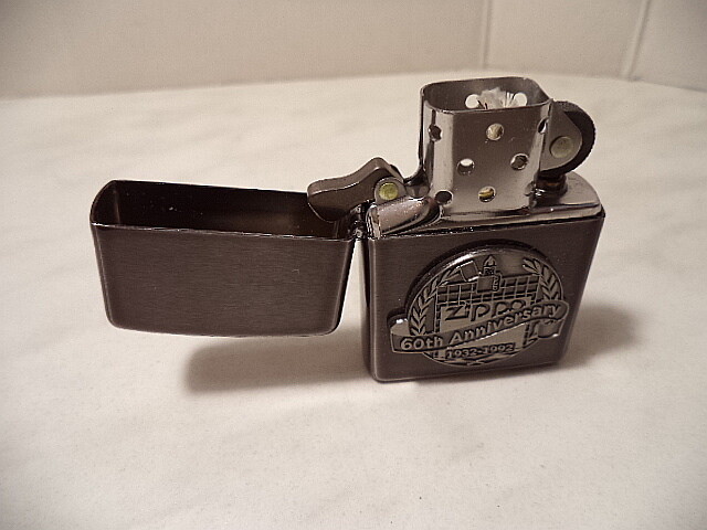 ZIPPO LIGHTER 60 TH ANNIVERSARY 1932-1992 LIMITED EDITION