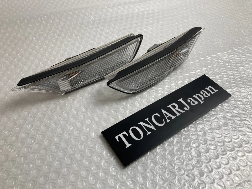 Lámparas esquineras delanteras transparentes Nissan GT-R 26160-JF00D 26165-JF00D Foto 3 de 4