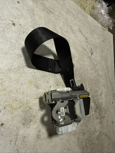 BMW 1er F20 Sicherheitsgurt Fahrer rechts O/S 33052214 W87