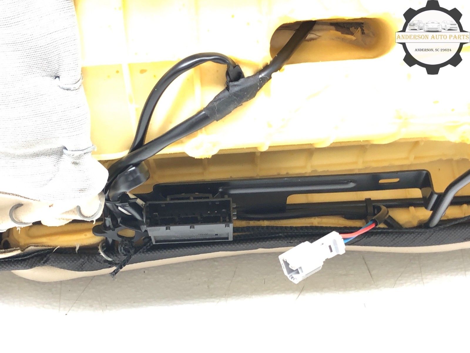 2014-2019 MASERATI QUATTROPORTE REAR SEAT LOWER BOTTOM CUSHION BENCH OEM