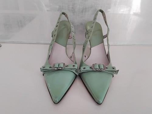 Christian Dior décolleté slingback in pelle brevettata con fiocco da donna taglia 40 - Foto 3 di 10
