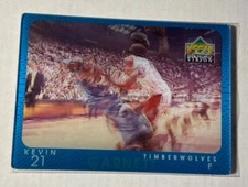 Kevin Garnett 1997-98 Upper Deck Diamond Vision Card #16 K.G. Thick 3D Hologram