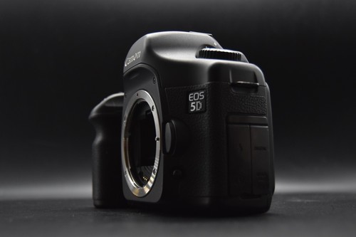 Canon EOS 5D 12.8 MP Digital SLR Camera Body Only【NEAR MINT SC 4446(4%)】#800 - Picture 7 of 16