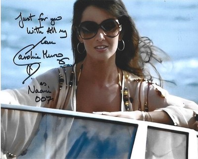 Caroline Munro persönlich signiertes 10'' x 8'' Foto - Naomi - James Bond #1