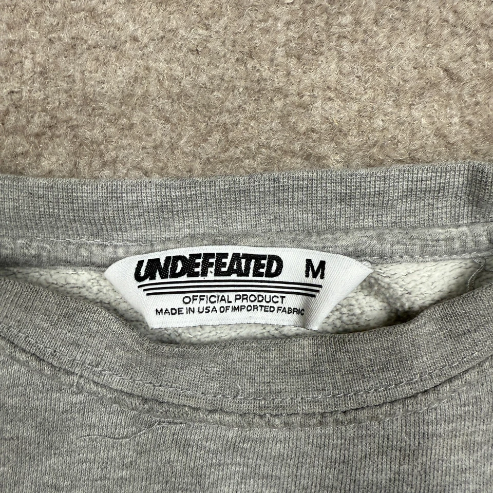 Undefeated Men's Sweatshirt Size M Gray Pullover " Play Dirty " Made In USA Y2K - Image 3 of 4