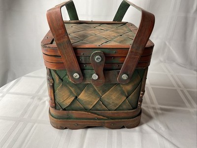 Vintage Woven Wood picnic basket green and brown 8  X 8 