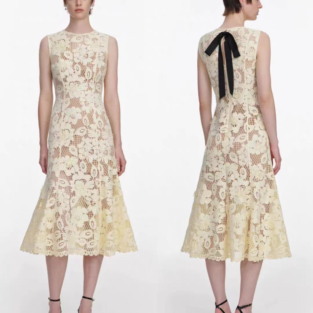 Self Portrait Yellow lace flowered sleeveless round-neck evening Dresses