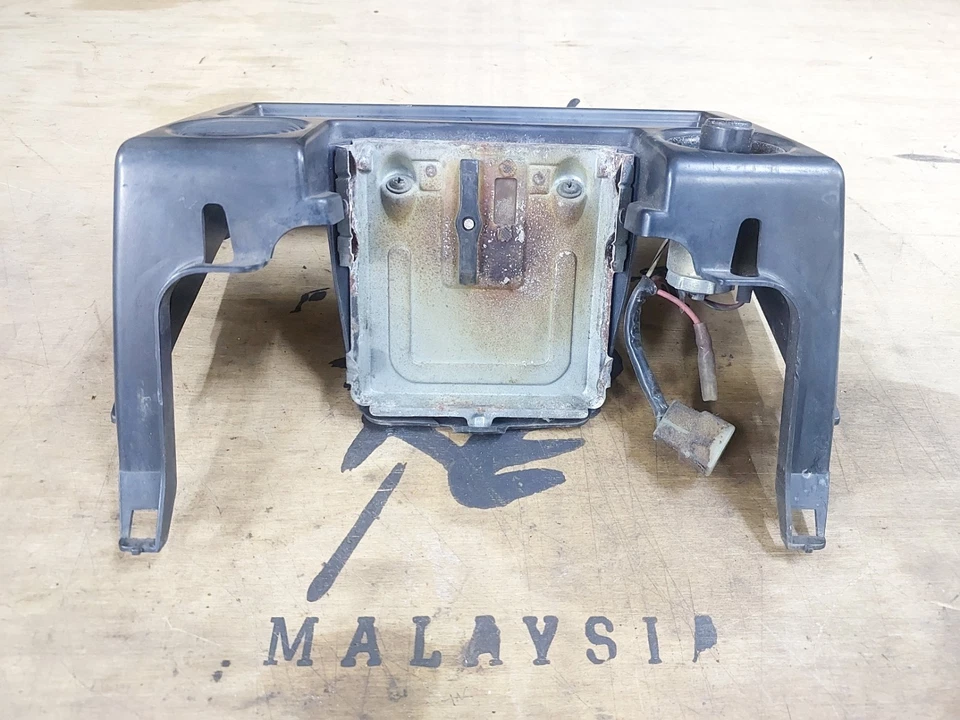 Toyota AE86 Sprinter Trueno Levin Dash Centre Climate Control Panel 55412-12320 - Image 4 of 4