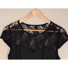 Eric + Lani Black Lace Yoke Cap Sleeve Sheath Mini Dress Women Size Large NWT
