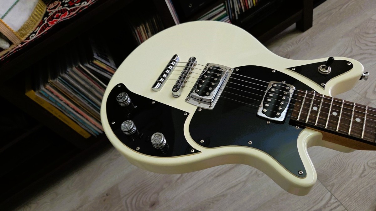 First Act Limited Edition Volkswagen Garage Master 2006 - White