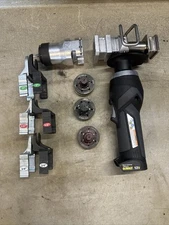 DeWalt Everloc Rehau Pex tool and compression sleeve fitting system 12V kit