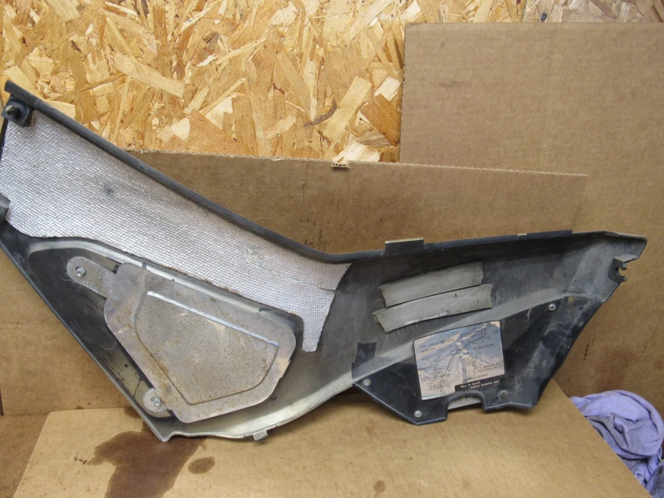 Yamaha Venture Royal XVZ12TDK 1983 cuadro lateral derecho panel Foto 2 de 4